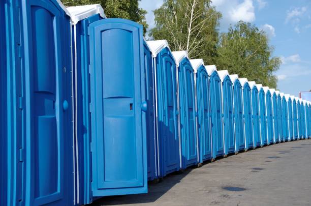 Best Porta potty rental near me  in Aurora, OH